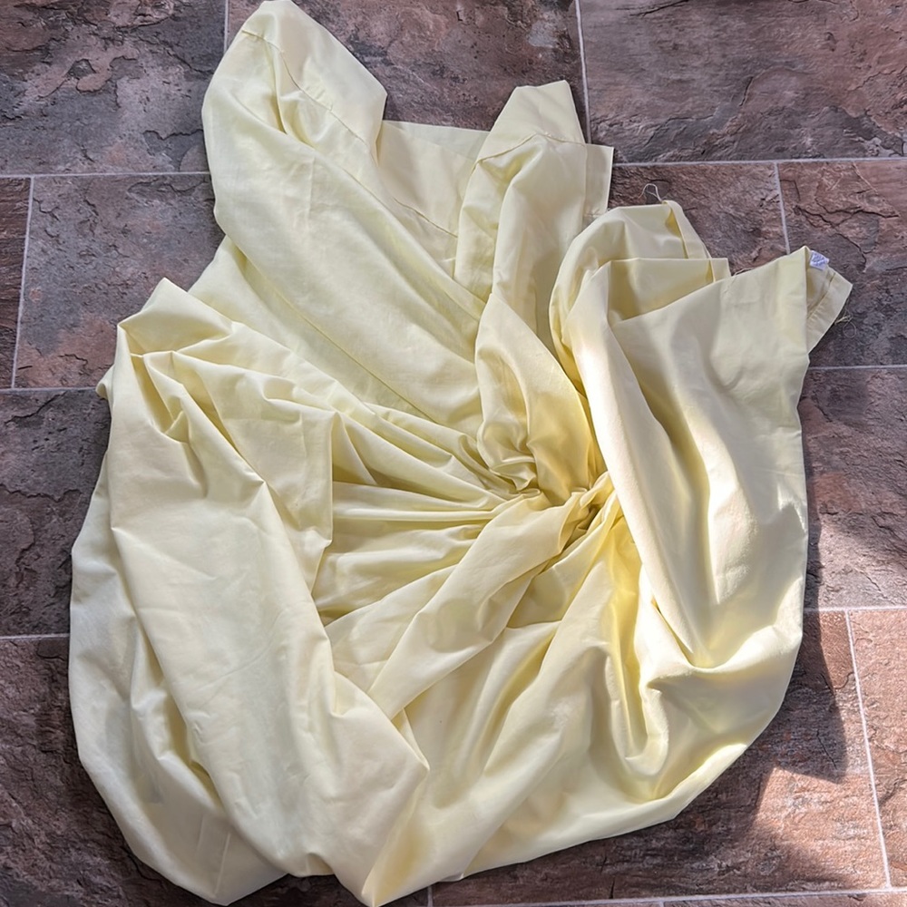 Vintage 1978 Fieldcrest yellow flat double (full) bed sheet